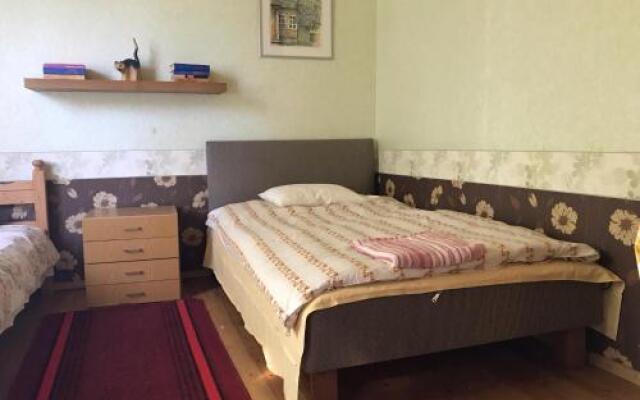 Ritta Holiday Home