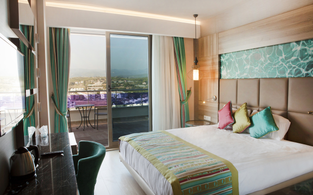 Long Beach Harmony Hotel & Spa