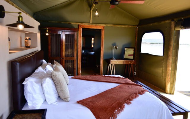 Buffelsdrift Game Lodge