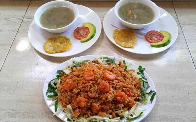 Tambo Marina Ecohostal - Hostel