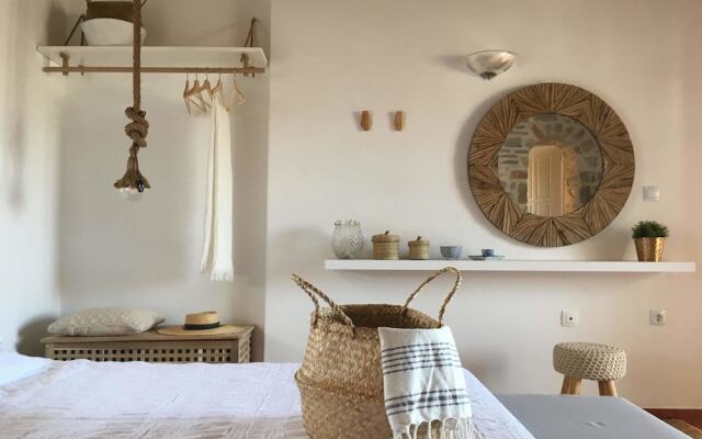 Paros Holiday Villa Alyki