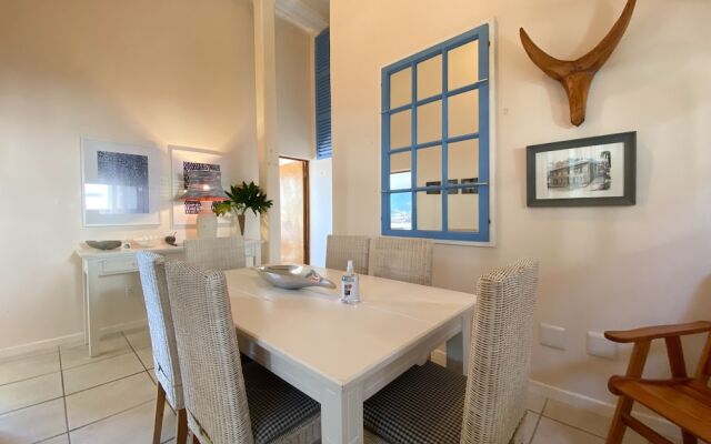 Searle's Manor - Apt 13