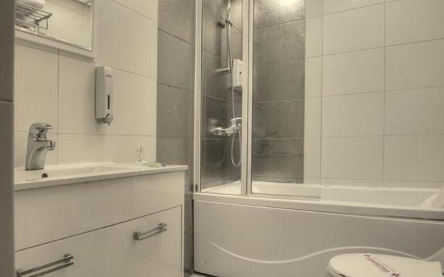 Ferdowsi International Grand Hotel