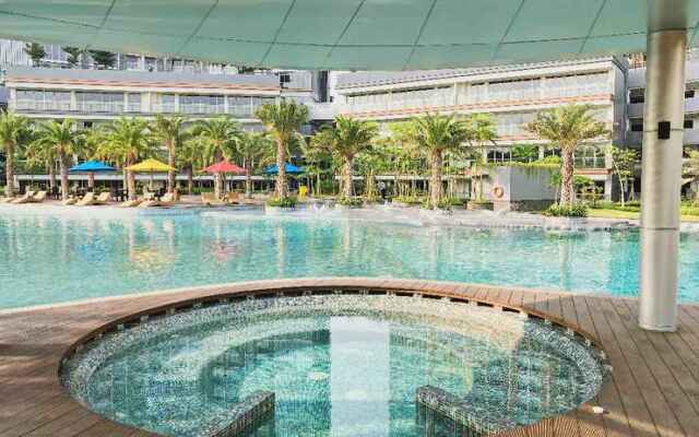 Gold Coast PIK Sea View Apartments by LongeSuites