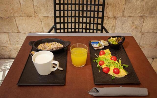 Aborda Rooms