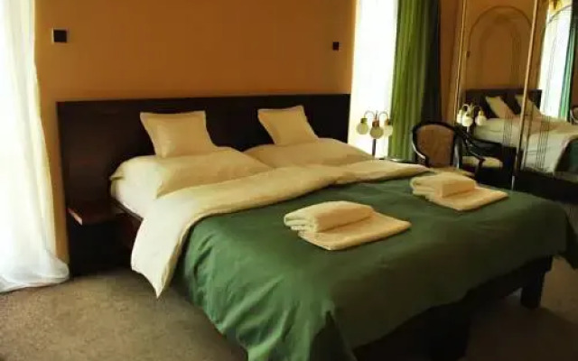Atlantic Beach Hotel