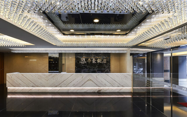 Delton Hotel Love River