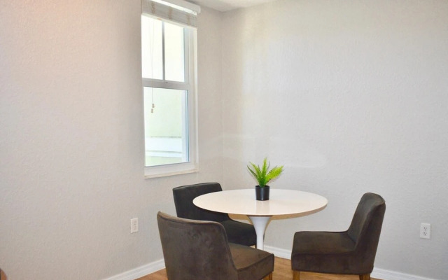 Landing Modern Apartment With Amazing Amenities Id5223