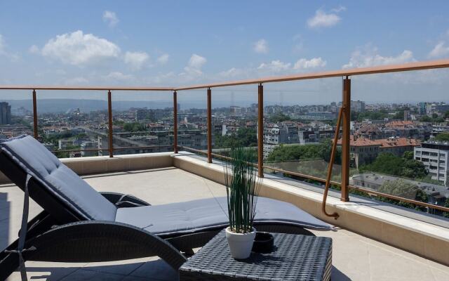 Fm Luxury 1 Bdr Apartment With Terrace