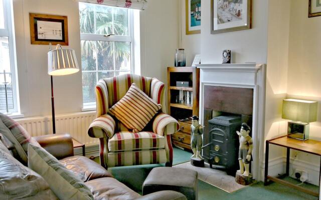 Exmoor House - Guest House