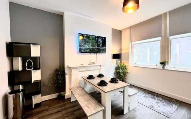 Lovely 2-bed Apartment in Liverpool