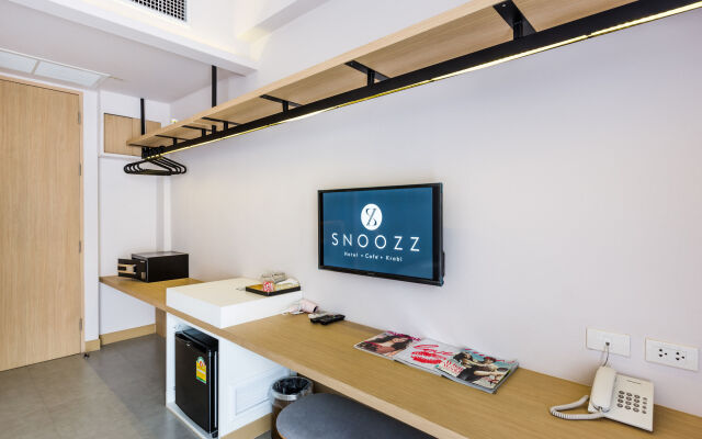 Snoozz Hotel - Hostel