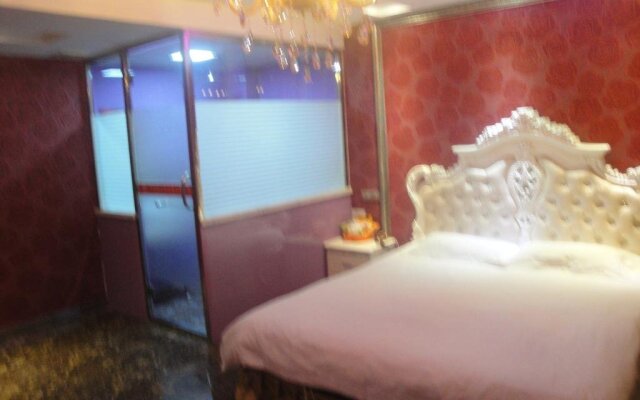 MANGO Theme Hotel
