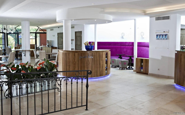 Best Western Plus Le Lavarin