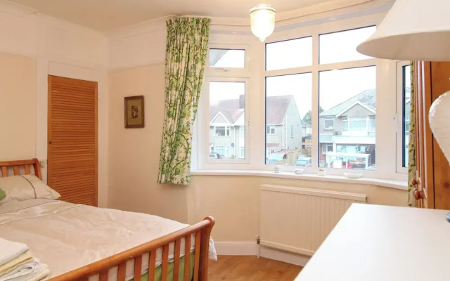 Regents park master room