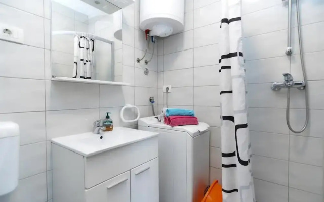 Lovely Flat Just Steps From the Beach