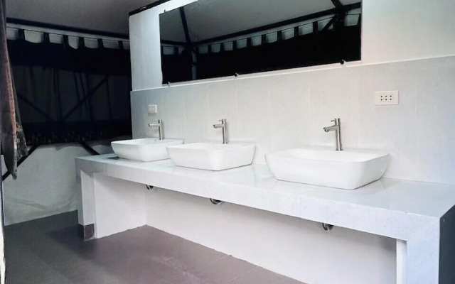 Backpackers Port Barton