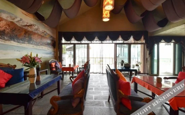 Bihai Shanju Hotel (Yulong Pusujia)
