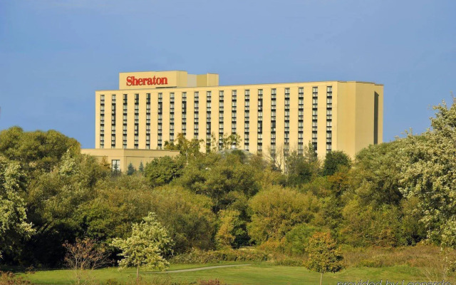 Sheraton Toronto Airport Hotel & Conference Centre