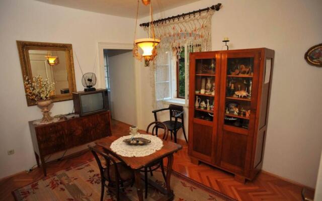 Apartments Piv - 10 m from beach