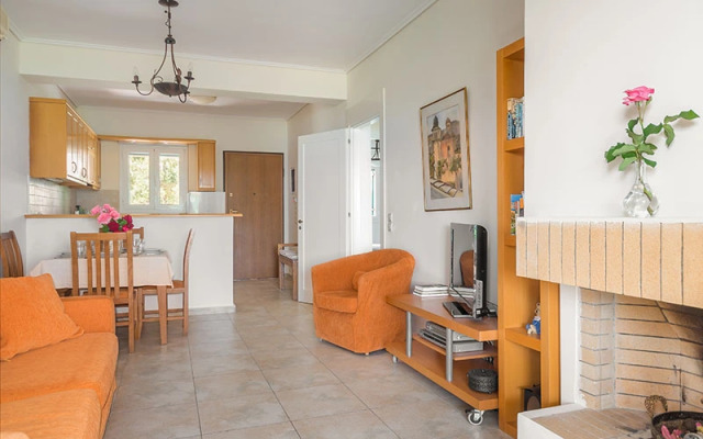 Nafsika's Beachfront Apartments