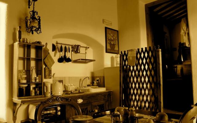 Guesthouse Runcini dormire in un borgo medievale