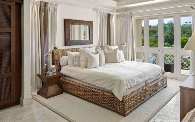 Smugglers Cove 7 - The Penthouse