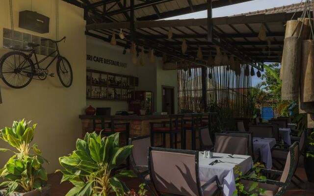 Indra Porak Residence Hotel