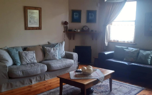 Die Tuis Huis Selfcatering Guesthouse