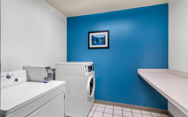 Days Inn by Wyndham Minot