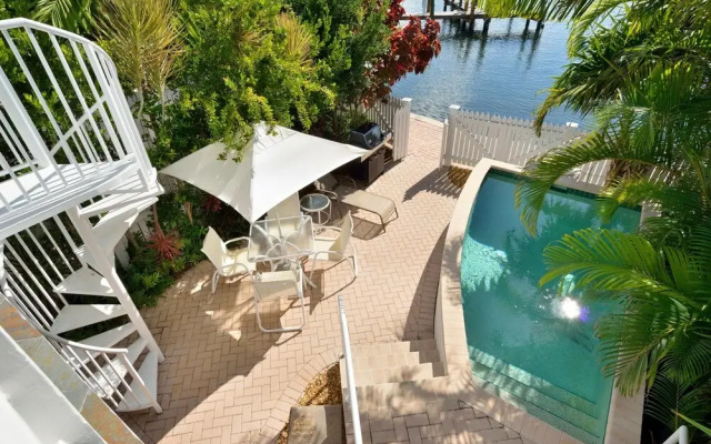 Island Chic