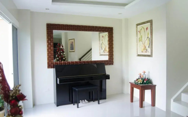 Alan Sr. Residences