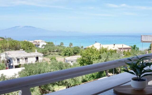 Relaxing Sea View Studio at Xenios Avlais