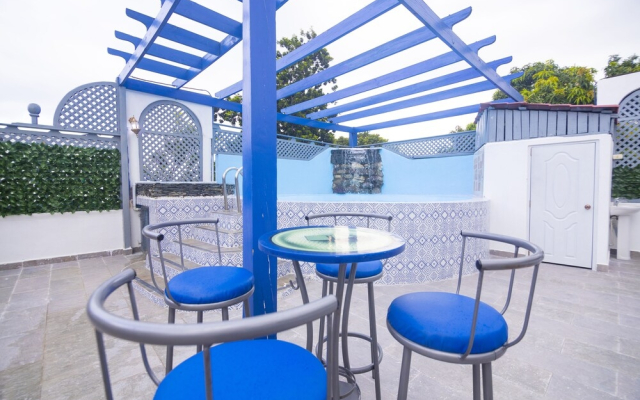 Caribbean Queen Hotel