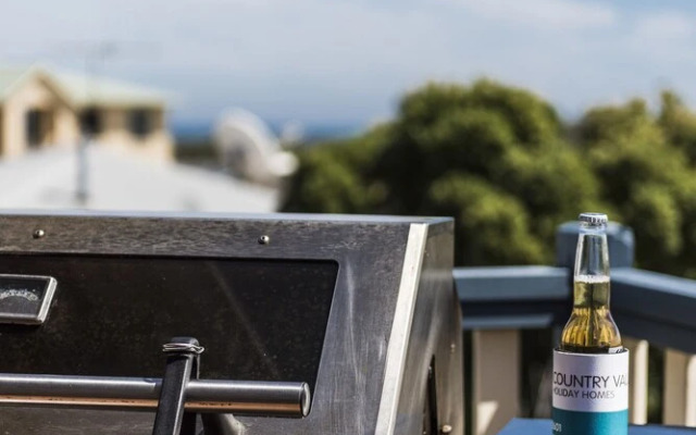 Sea Change - Spacious Family Holiday Accommodation Pet Friendly