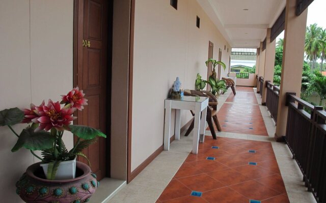 Korwanburi Hotel