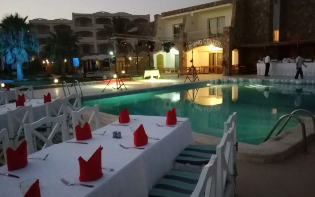 Brayka Bay Resort