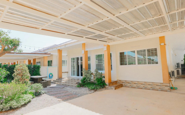 Glass House, Mountain View, Near Airport-City