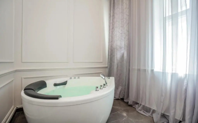Ben Akiba Luxury Suites