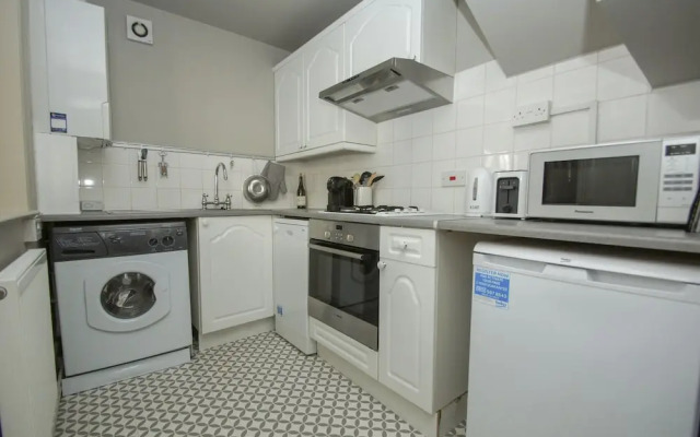 Arundel Mews Parking by Brighton Holiday Lets