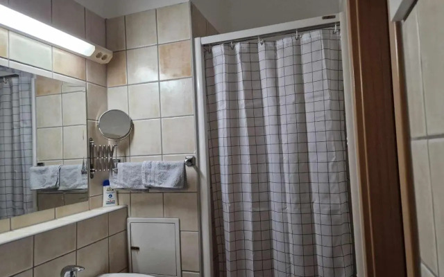 Ta'karos apartman