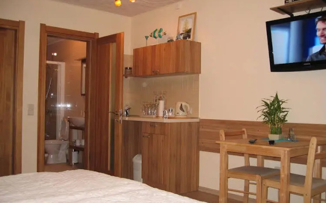 Molo Uzeiga Inn