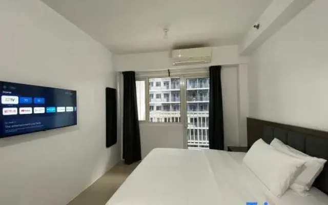 Shore - Spacious Room with Balcony 52D