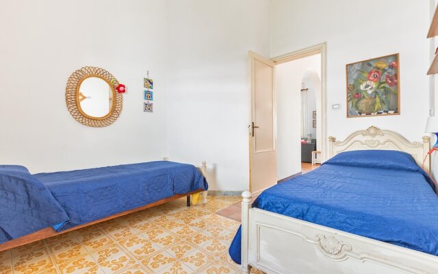 2961 Villa Poesia by Barbarhouse