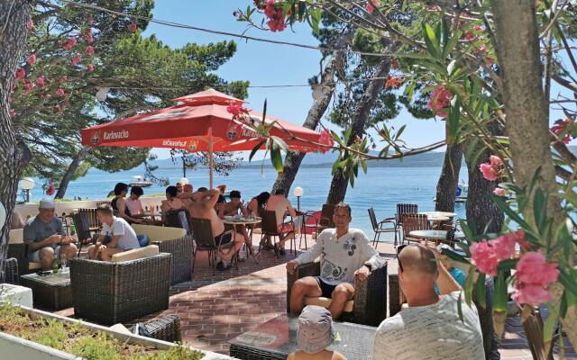 Apartment and Rooms Pansion Duba