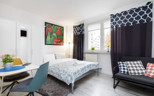 Solec Studio Center River