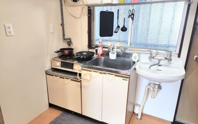 Namba 1 Station.4people.Japanese fell