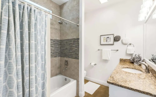 Ocean Views Optional Golf Cart Sleeps 14