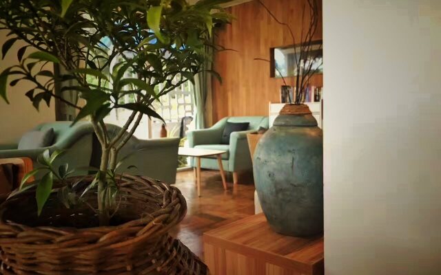 East Ocean Adventure Suites
