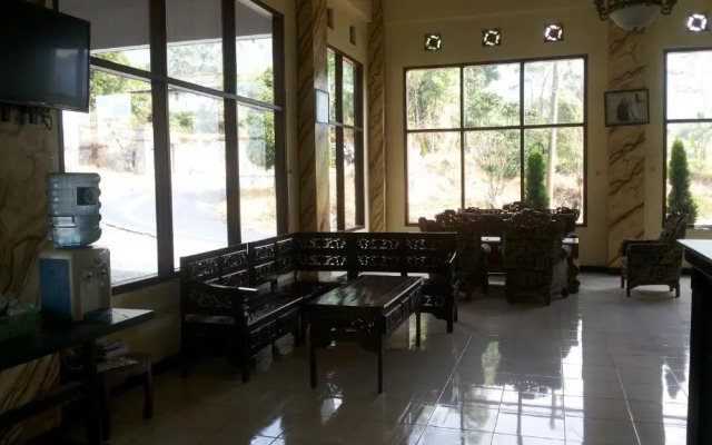 Nadia Hotel